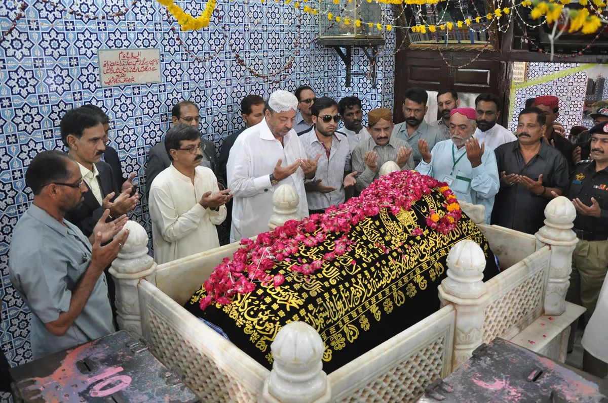 speaker sindh assembly aga siraj durrani offering prayers at the grave of abdullah shah ghazi in karachi on saturday photo mohammad azeem express speaker sindh assembly aga siraj durrani offering prayers at the grave of abdullah shah ghazi in karachi on saturday photo mohammad azeem express