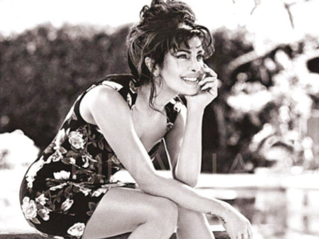 priyanka sports a glamorous look and an infectious smile in the guess photo shoot photo file priyanka sports a glamorous look and an infectious smile in the guess photo shoot photo file