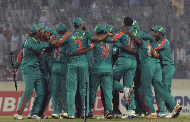 bangladesh players celebrate after winning the second one day international odi cricket match and the series against new zealand in dhaka october 31 2013 photo reuters bangladesh players celebrate after winning the second one day international odi cricket match and the series against new zealand in dhaka october 31 2013 photo reuters