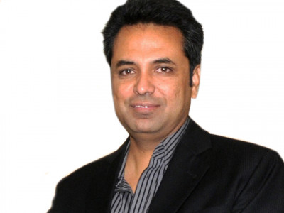 with talat hussain aku board celebrates its high achievers