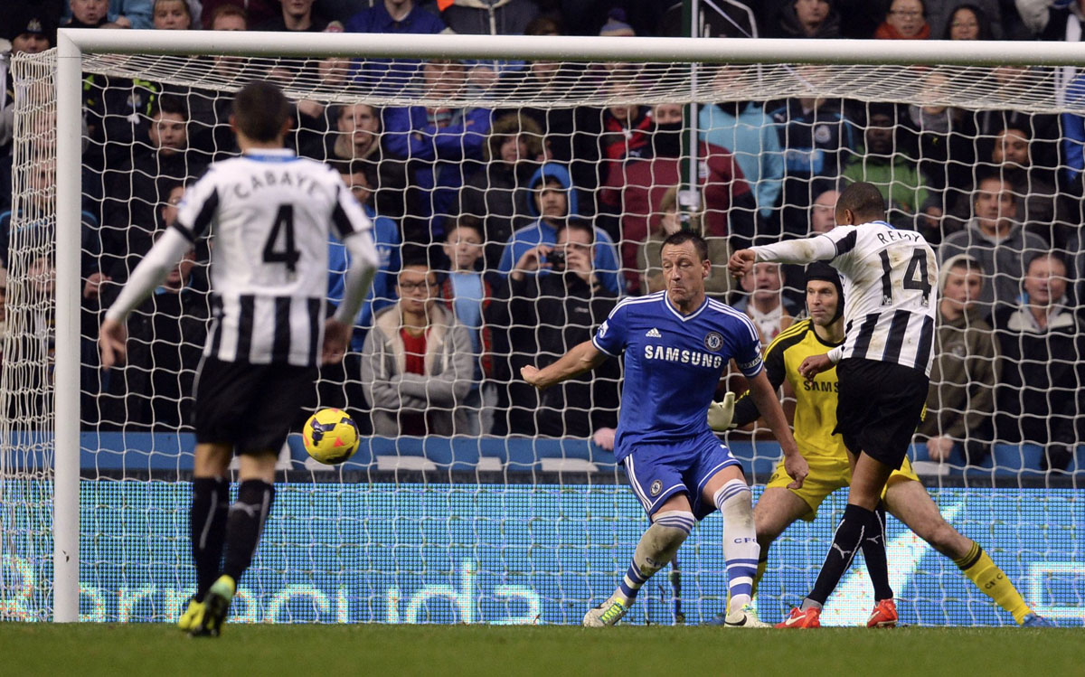 newcastle united 039 s loic remy r scores a goal against chelsea during their english premier league soccer match at st james 039 park in newcastle northern england november 2 2013 photo reuters