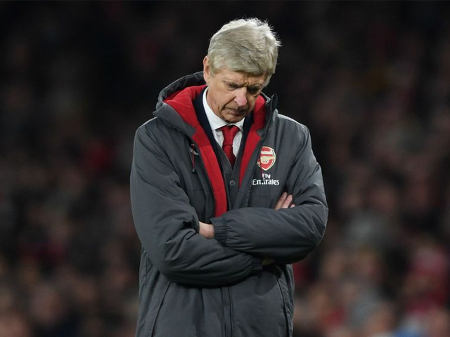 arsene wenger of arsenal shows his disappointment during the premier league match between arsenal and manchester united at emirates stadium on december 2 2017 in london england photo getty