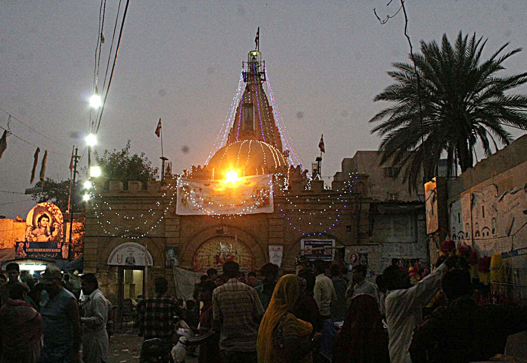 devotees flock to the swami narayan temple on sunday photo nni