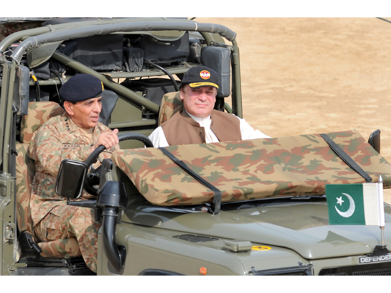 the army chief drives the prime minister to witness military exercises in bahawalpur photo afp