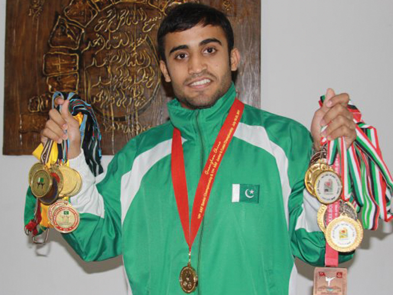 abbas rose to fame when he became the first pakistani to win a gold medal at the asian karate do championship in 2011 against athletes from china japan and korea