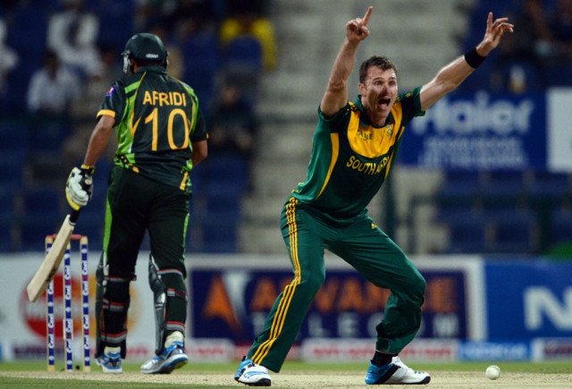 south african bowler ryan mclaren r successful appealed for leg before wicket lbw of pakistani cricketer shahid afridi l during the third day night international in sheikh zayed cricket stadium in abu dhabi on novemver 6 2013 south africa produced a clincal performance to beat pakistan by 68 runs in the third day night international and take a 2 1 lead in the five match series photo afp south african bowler ryan mclaren r successful appealed for leg before wicket lbw of pakistani cricketer shahid afridi l during the third day night international in sheikh zayed cricket stadium in abu dhabi on novemver 6 2013 south africa produced a clincal performance to beat pakistan by 68 runs in the third day night international and take a 2 1 lead in the five match series photo afp