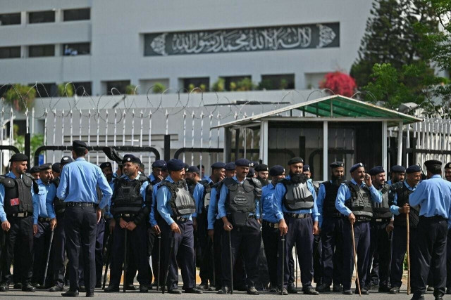 govt seals off islamabad blocks key roads as pti prepares for power show at d chowk govt seals off islamabad blocks key roads as pti prepares for power show at d chowk
