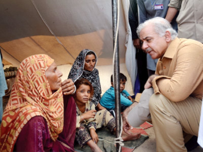 flood relief sharif distributes rs530m among flood victims flood relief sharif distributes rs530m among flood victims