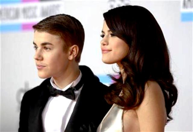 pop star selena gomez and her ex beau justin bieber photo reuters file