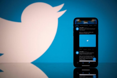 twitter suspends qanon linked republican lawmaker s account twitter suspends qanon linked republican lawmaker s account