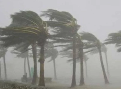 strong winds to lash karachi till tuesday strong winds to lash karachi till tuesday