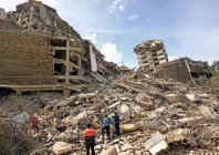 people search for casualties amid the rubble of collapsed buildings in the aftermath of earthquakes in la guaira venezuela photo reuters