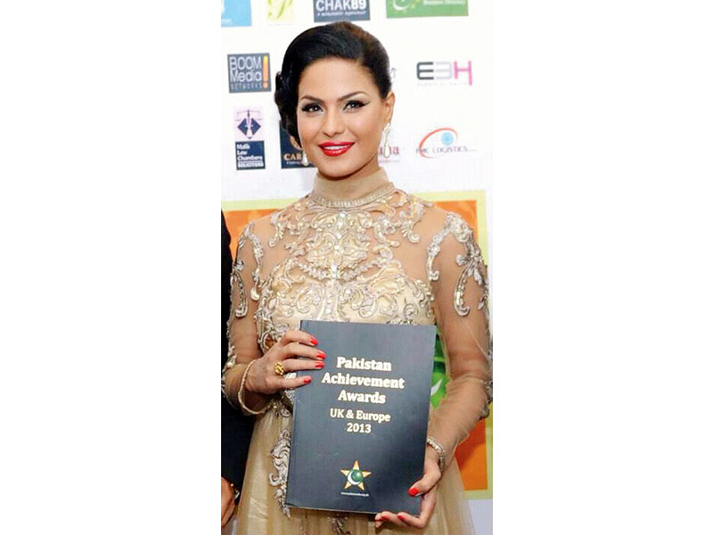 veena malik laments her celebrity status and feels hurt by recent developments photo publicity