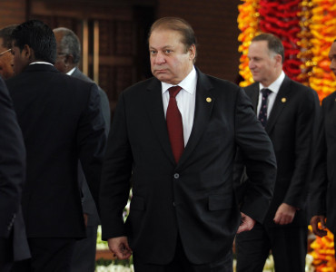 pakistan determined to fight economic security challenges pm in colombo