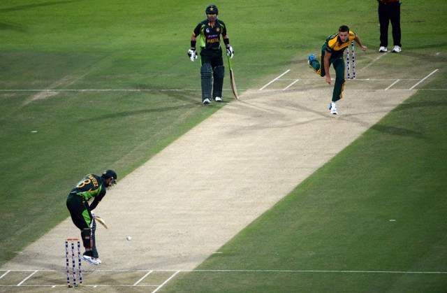 pakistani opener batsman mohammad hafeez l plays a shot as ahmad shehzad c and south african bowler morne morkel r look on during the third day night international in sheikh zayed cricket stadium in abu dhabi on novemver 6 2013 photo afp file pakistani opener batsman mohammad hafeez l plays a shot as ahmad shehzad c and south african bowler morne morkel r look on during the third day night international in sheikh zayed cricket stadium in abu dhabi on novemver 6 2013 photo afp file