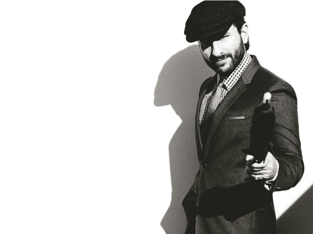 i don t want people around me always i don t want to be on twitter and i don t want to talk to my fans all the time says saif ali khan i don t want people around me always i don t want to be on twitter and i don t want to talk to my fans all the time says saif ali khan