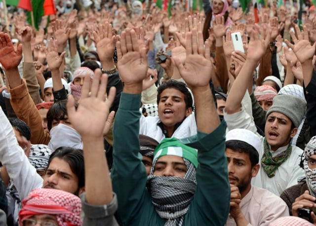supporters of ahle sunnat wal jmaat chant slogans during a protest in quetta on november 22 2013 photo afp supporters of ahle sunnat wal jmaat chant slogans during a protest in quetta on november 22 2013 photo afp