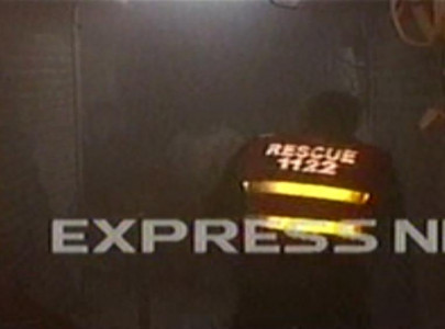 lahore fire dowsed at electronics market on hall road