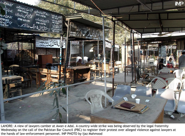 lawyers 039 chamber presents an abandoned look as lhcba members boycotted the courts on the call of the pakistan bar council in protest at the use of force to break up the lawyers protest at the supreme court on tuesday photo inp lawyers 039 chamber presents an abandoned look as lhcba members boycotted the courts on the call of the pakistan bar council in protest at the use of force to break up the lawyers protest at the supreme court on tuesday photo inp