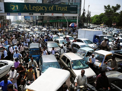 karachi s traffic making you pull your hair out here are 10 tips to make your travelling experience less confusing karachi s traffic making you pull your hair out here are 10 tips to make your travelling experience less confusing