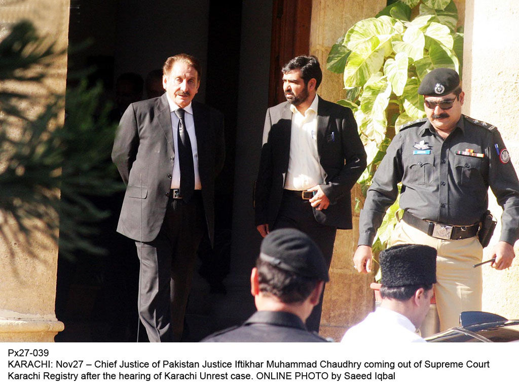 chief justice of pakistan iftikhar muhammad chaudhry coming out of the supreme court karachi registry after hearing the karachi law and order case photo online