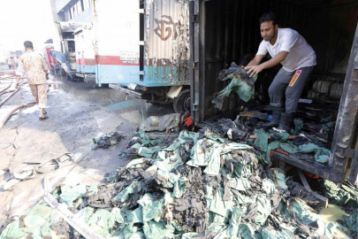 suspected arson at giant bangladesh garment factory police