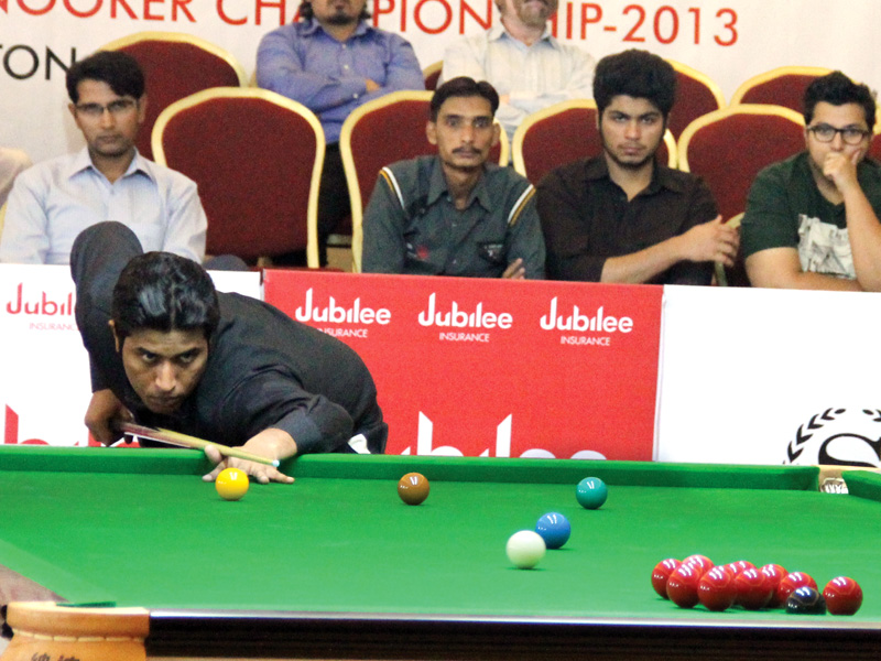 mohammad asif has extended his unbeaten run to 12 matches in the ibsf world championships photo file express