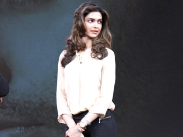 get the look deepika padukone on taupe of her game get the look deepika padukone on taupe of her game