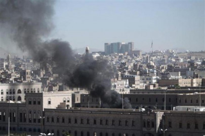 suicide bomber attacks yemen s defense ministry source