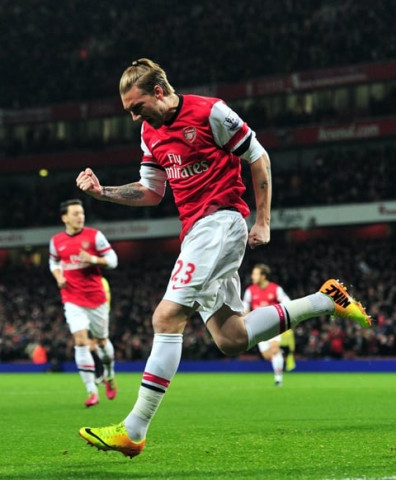 taking off bendtner was handed his first arsenal start since march 2011 and he made an immediate impact by opening the scoring in the second minute photo afp