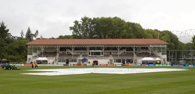 rain scuppered new zealand 039 s chances of completing a first test win in over a year on saturday as the opening match against west indies at university oval in dunedin ended in a draw photo afp