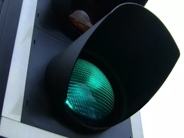 quot at khayaban e shujat near neelum colony some signals remain permanently green on the other side of the road they constantly flash yellow quot a shopkeeper photo file quot at khayaban e shujat near neelum colony some signals remain permanently green on the other side of the road they constantly flash yellow quot a shopkeeper photo file