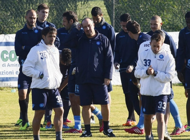 all to play for if both napoli and dortmund win all three teams including arsenal would finish on 12 points and the standings would be decided by head to head clashes and goal difference photo afp all to play for if both napoli and dortmund win all three teams including arsenal would finish on 12 points and the standings would be decided by head to head clashes and goal difference photo afp
