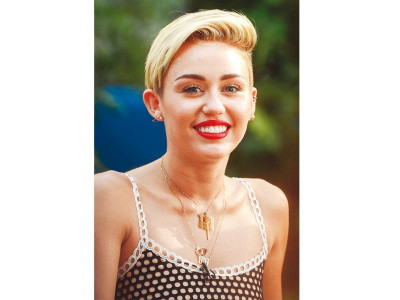 did you know pop singer miley cyrus is mtv s best artiste of 2013 did you know pop singer miley cyrus is mtv s best artiste of 2013