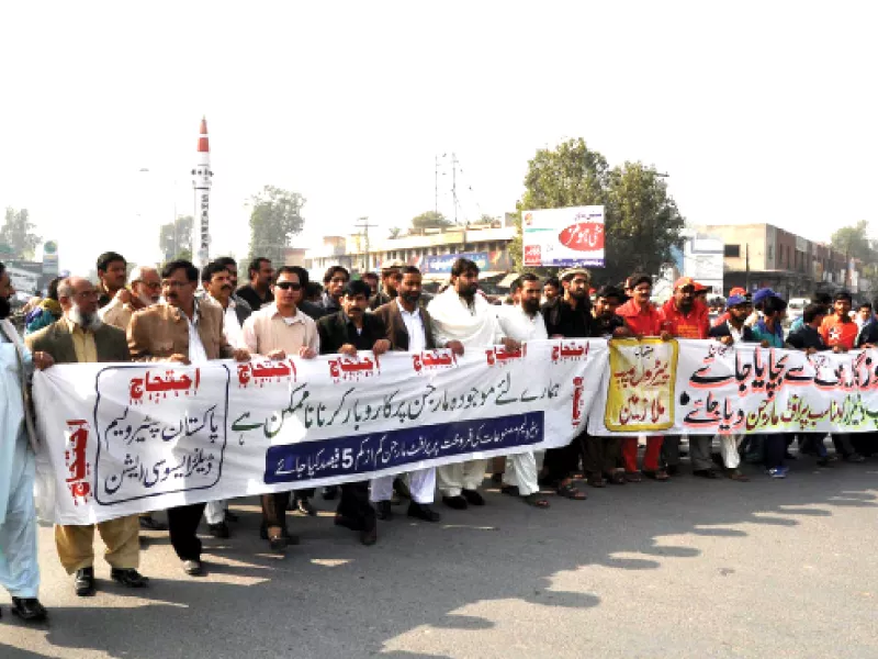 fuel stations remained closed on wednesday owners demand a 5 sales margin fuel stations remained closed on wednesday owners demand a 5 sales margin