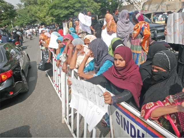 this file photo shows residents of lyari protesting outside the supreme court building many families including r s moved out of the slaughter house in lyari to move to safer places this file photo shows residents of lyari protesting outside the supreme court building many families including r s moved out of the slaughter house in lyari to move to safer places
