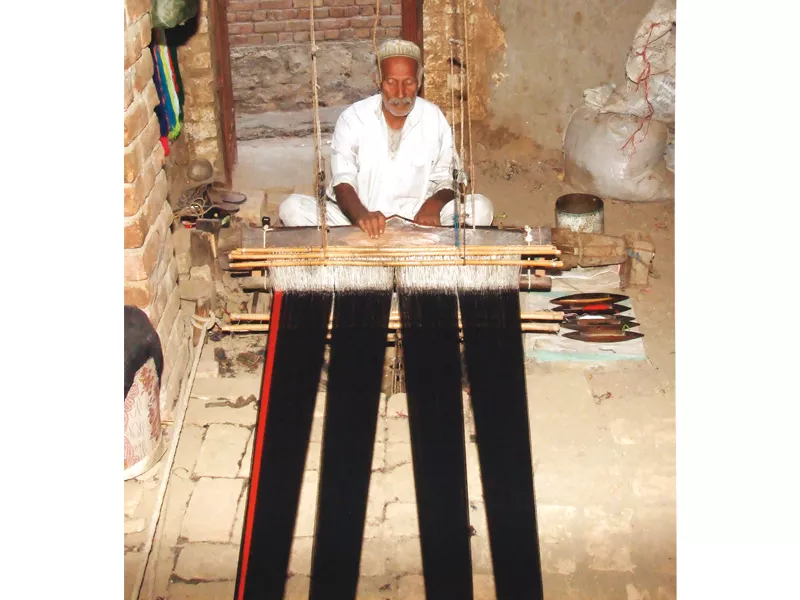 local production of khaddar is long forgotten but passion and tradition brave conditions to survive photos rashid ali local production of khaddar is long forgotten but passion and tradition brave conditions to survive photos rashid ali