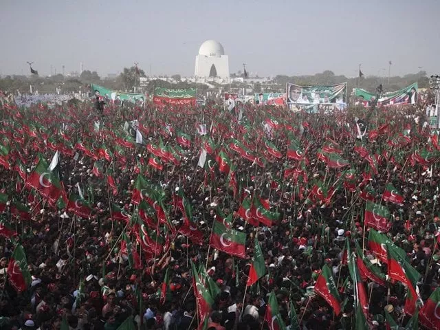 dirty politics may have darkened karachi but in the vacuum which exists today imran s win could bring back the nostalgia people associate with the city of lights photo reuters dirty politics may have darkened karachi but in the vacuum which exists today imran s win could bring back the nostalgia people associate with the city of lights photo reuters