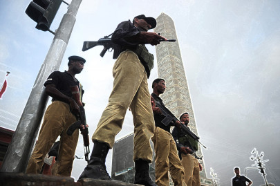 mobile franchises close after raids by security agencies