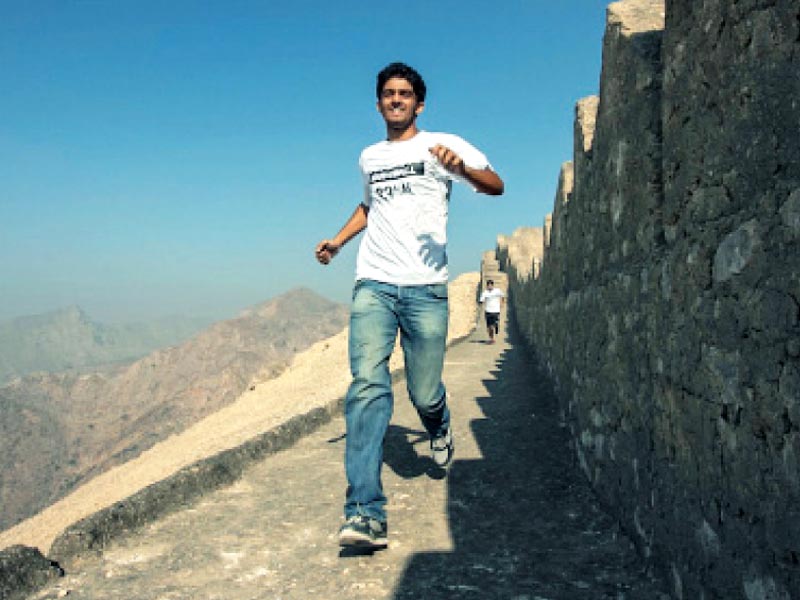 two friends from karachi shahrukh chaudhry and usman iqbal started preparing for their run on ranikot fort s 30km wall a month back the boys decided to undertake this challenge to draw attention to the fort and its wall which according to them is the country s longest photo courtesy shahrukh chaudhry