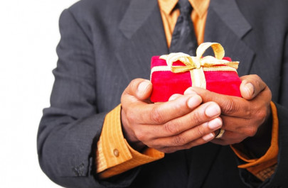 is that santa at the door no its the shia community of multan is that santa at the door no its the shia community of multan