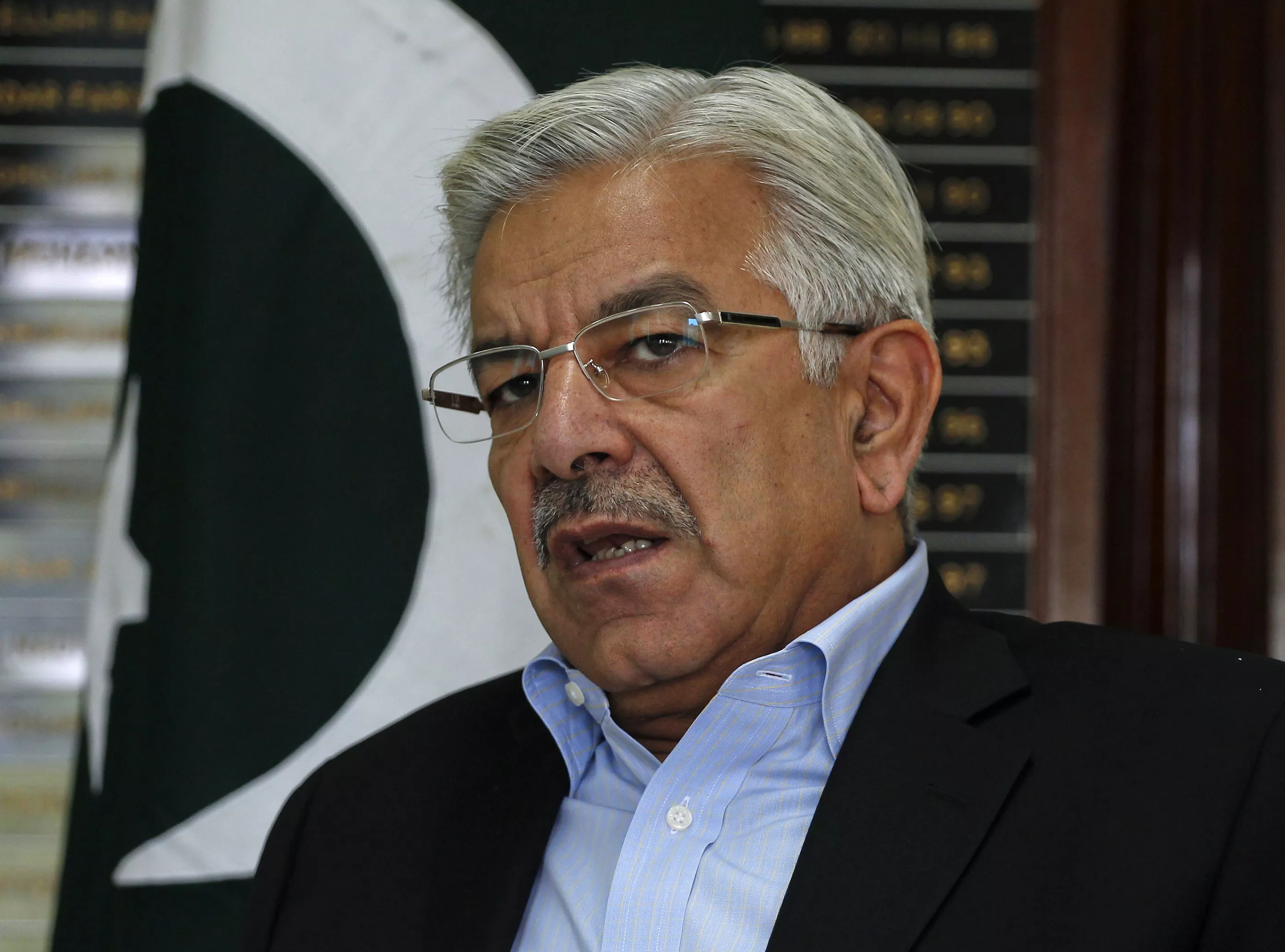 minister for water and power khawaja asif says government is ready to transfer control of the distribution company in k p to provincial government photo reuters file minister for water and power khawaja asif says government is ready to transfer control of the distribution company in k p to provincial government photo reuters file