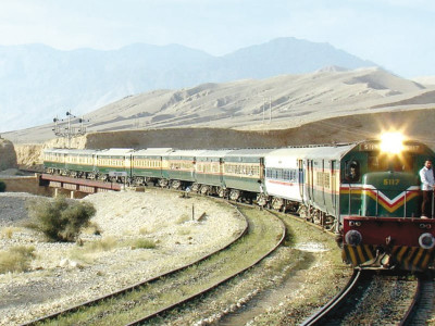 two tezgam express bogeys gutted near ry khan