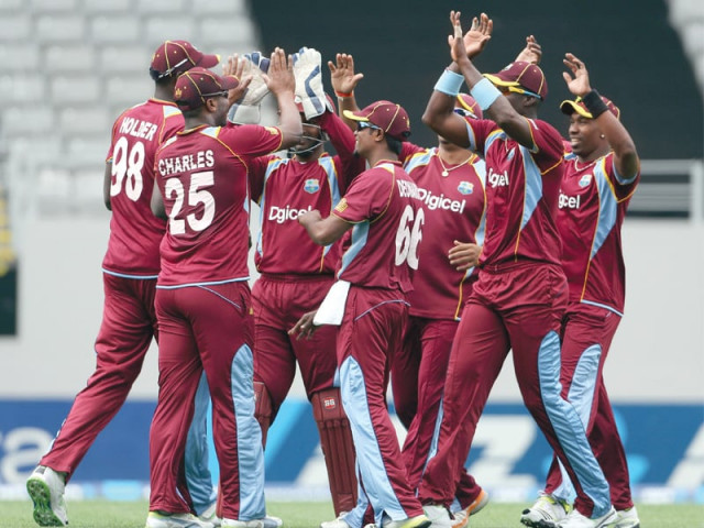 an unbeaten 43 from darren sammy in 27 balls helped west indies beat new zealand by two wickets in the first one day international at eden park photo afp an unbeaten 43 from darren sammy in 27 balls helped west indies beat new zealand by two wickets in the first one day international at eden park photo afp