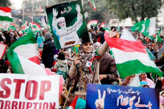 tahirul qadri 039 s supporters at the mall road rally photo shafiq malik express tribune tahirul qadri 039 s supporters at the mall road rally photo shafiq malik express tribune