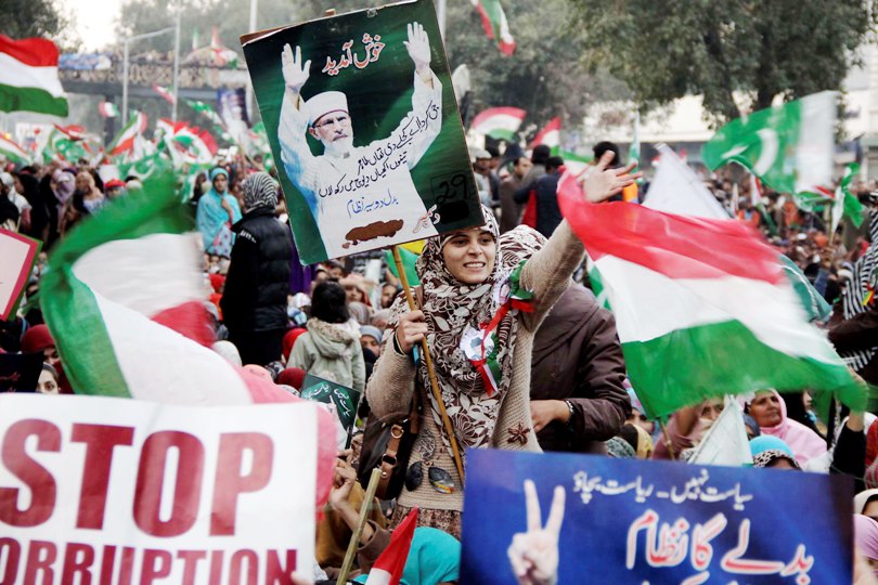 tahirul qadri 039 s supporters at the mall road rally photo shafiq malik express tribune