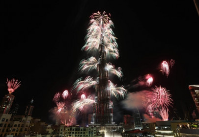 dubai 2014 firework display breaks world record guinness