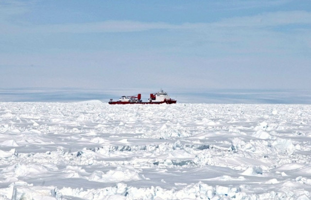 the xue long snow dragon chinese icebreaker as seen from australia 039 s antarctic supply ship the aurora australis sits in an ice pack unable to get through to the mv akademik shokalskiy in east antarctica some 100 nautical miles 185 km east of french antarctic station dumont d 039 urville and about 1 500 nautical miles 2 800 km south of hobart tasmania january 2 2014 in this handout courtesy of fairfax 039 s australian antarctic division photo reuters the xue long snow dragon chinese icebreaker as seen from australia 039 s antarctic supply ship the aurora australis sits in an ice pack unable to get through to the mv akademik shokalskiy in east antarctica some 100 nautical miles 185 km east of french antarctic station dumont d 039 urville and about 1 500 nautical miles 2 800 km south of hobart tasmania january 2 2014 in this handout courtesy of fairfax 039 s australian antarctic division photo reuters
