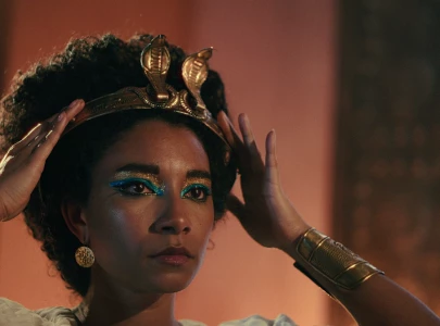 netflix s cleopatra criticised in egypt over skin colour netflix s cleopatra criticised in egypt over skin colour