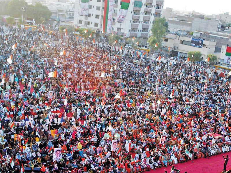 mqm s supporters listening to speech of altaf hussain in hyderabad photo nni